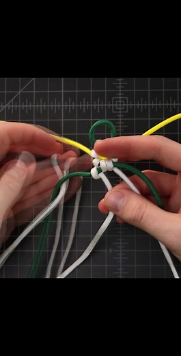 Check out this Daisy Chain Bracelet preview! You can see the full tutorial on our YouTube channel. | Paracord Planet