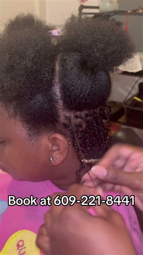 Microlocs install two strand twist method, you can book me at 609-221-8441 #naturalhair #microlocs