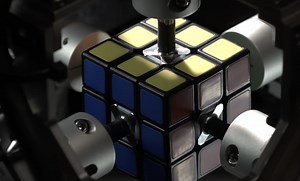 Watch a Mitsubishi robot solve Rubik's Cube in 0.305 seconds