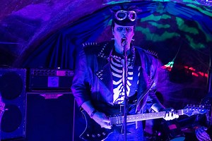 Jeff Daniel Phillips stepped into Herman Munster's big boots for Rob Zombie's 'The Munsters'