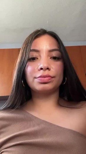 ¿Qué son pestañas pelo a pelo híbridas? Las extensiones de pestañas híbridas son aquellas con las que logramos obtener un efecto más voluminoso que con las pestañas pelo a pelo, pero sin llegar al volumen tan llamativo sutiles y preciosas, #regalateunamiradaPerfecta