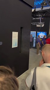 323K views · 7K reactions | ចេះរកនឹកឃើញ ប្រើចំហាយទឹកផលិតរូបភាព 3D ផុសចេញដូចពិតៗ  #3d #led #projector #Panasonic #innovations | Technology Cambodia | Facebook