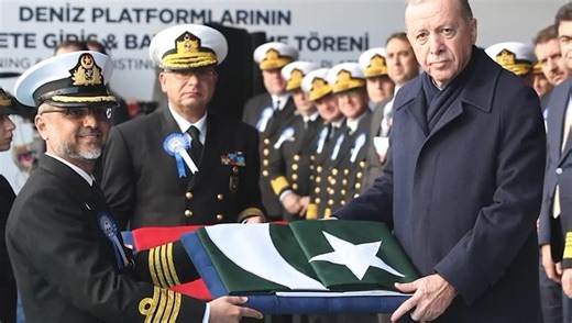 The commissioning ceremony of 2nd Pakistan Navy MILGEM class ship PNS KHAIBAR was held at Istanbul Naval Shipyard, Türkiye. The President of Republic of Türkiye, Recep Tayyip Erdoğan, graced the occasion as Chief Guest. Admiral Naveed Ashraf, NI, NI (M), Chief of the Naval Staff also attended the ceremony. While addressing on the occasion, President Recep Tayyip Erdoğan termed the brotherly relations between Pakistan-Türkiye as exemplary. The President further emphasized the need for enhanced mu