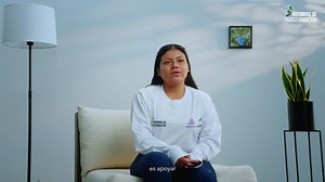 Hace 3 años, Mirian llegó a Agrovision con la ilusión de aprender algo nuevo y su historia cambió. ✨🌱 Aunque al inicio desconocía todo sobre el trabajo en el campo, hoy es cosechadora y líder de zona, ayudando y guiando al personal nuevo. 🙌🏻 Gracias a su esfuerzo, ha podido sacar adelante a su familia y se siente orgullosa de pertenecer a un lugar que brinda oportunidades, pago puntual y un trato justo. 🤩 👇🏻 ¡Conoce más de su #HistoriaDeTransformación aquí! 👇🏻 #Agrovision #ArenaVerde #Cr