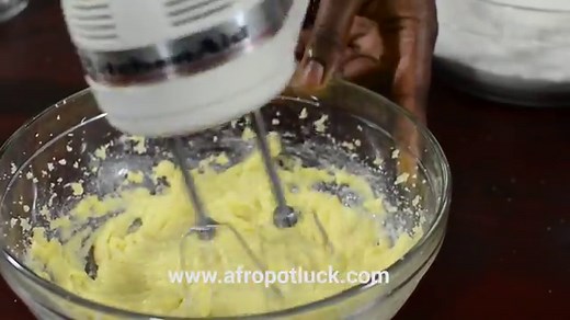 PLANTAIN CAKE/PLANTAIN BREAD (VIDEO) | Chef Lola's Kitchen