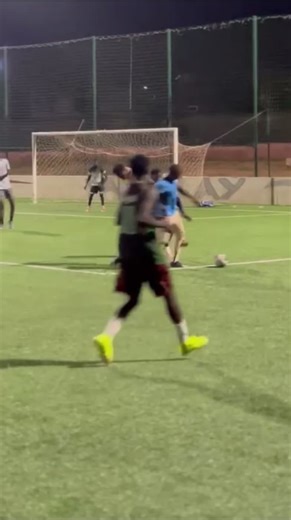 Jeune Talent: Étoiles du Football