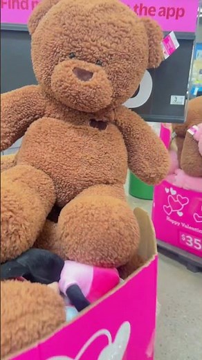 Walmart has the cutest giant teddy bears for valentines 🧸 such a great valentines gift idea 💝