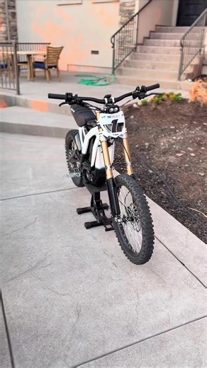 Placas Ventiladas para Surron: Personaliza tu Estilo