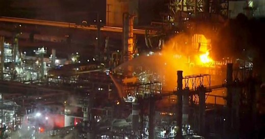Massive explosion causes inferno at Chevron oil refinery in Los Angeles