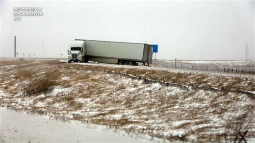 High winds, snow and rain wreak havoc on the Midwest