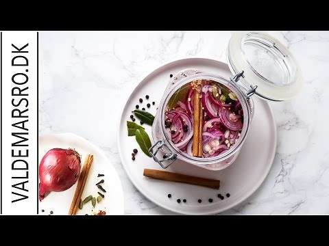 Syltede rødløg - nem og hurtig opskrift på det lækreste tilbehør