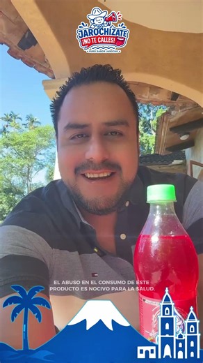 ¡No te calles, Jarochízate! 😎✨ Como Enrique Rustrián, disfruta del auténtico Puro Sabor Jarocho. 🥤🌴