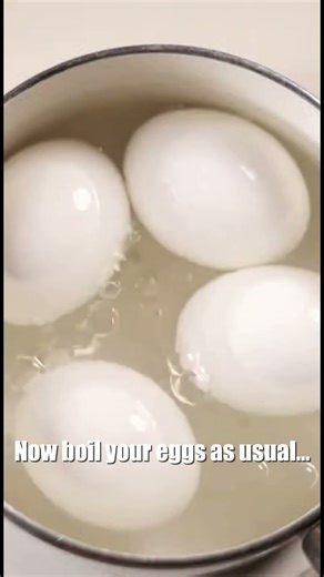 Peel Boiled Eggs in Seconds Using This Genius Trick