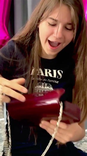 Look At This Bag 🥰 #karolinaprotsenkoviolin #violingirl #violinist #karolinaprotsenko