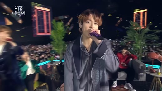 【4K60帧】BTS - IDOL HOME