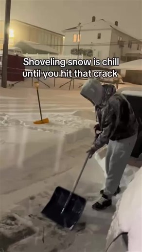 Remembering Historical Events Through Memes