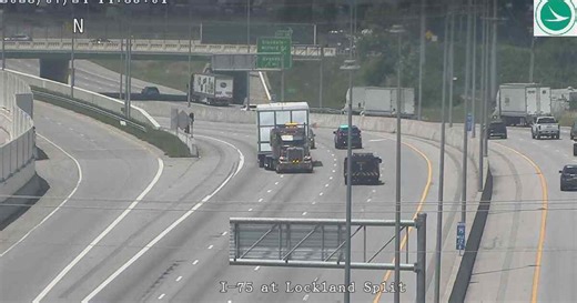 Truck with oversized load shuts down southbound I-75