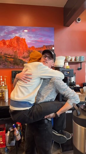 Be nice to those that hold the power to decaffeinate you… but you’re always lovely to us and our nicest barista! Stop by Tite Knot this Thanksgiving break at all of our locations! ☕️ #titeknotcraftcoffee #redmondoregon #barista | Tite Knot Craft Coffee