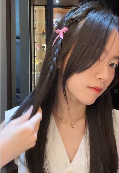 Stunning Bow Hair Ideas for Stylish Looks