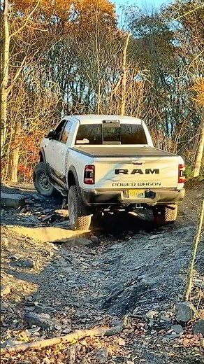 Dodge Ram 2500 4x4 Off Road Rock Shelf Up Hill Climb #ram #4x4 #offroad
