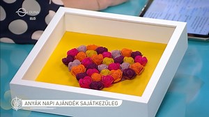 3.9K views · 52 reactions | Vágó Bernadett és Somossy Barbara tippeket kaptak a Család-barátban a kézzel készített anyák napi ajándék készítéshez  Berniéknél szokás, hogy saját kezűleg készített ajándékokkal is meglepik egymást. #csaladbarat #anyaknapja #ajandek #vagobernadett | Család-Barát magazin | Facebook