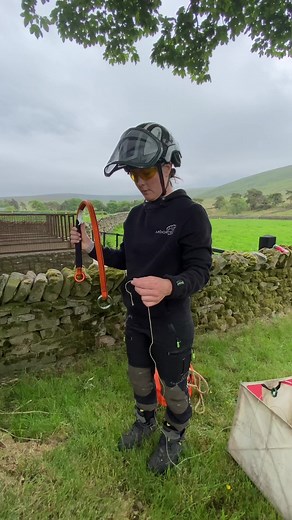 How to set your cambium saver from the ground. Handy trick with the throwline, demonstrated by Katie Curwen (and Twig 🐶)*For demo purposes only, obviously this would be your top anchor. #arborist #treeclimbing #treework | Arbortec Forestwear