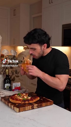 Caramelized Onion & Goat Cheese Pizza by @breadbakebeyond. Sweet, slow-cooked onions meet creamy goat cheese and our Pizza Sauce for a pizza that’s rich, savory, and deeply satisfying. The onions cook low and slow in butter and our Premium Extra Virgin Olive Oil until golden and perfectly jammy! Recipe: Dough (makes 2-3 pizzas): 4 cups (550g) 00 flour 1½ cups (365g) lukewarm water 1 tsp (3g) instant yeast 2 tsp (10g) kosher salt 1 tbsp (18g) olive oil (optional) Toppings: 1 jar Colavita Pizza Sa