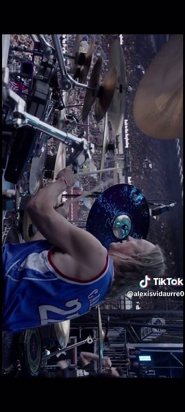 Alexis Vidaurre on TikTok