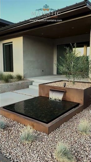 Ortona Fountain in Powder Coated Aluminum