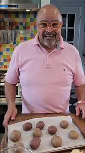 40K views · 120 reactions | It's the ultimate comfort food combo! These Cheesy Bacon and Chive Smashed Potatoes are crispy, creamy, and loaded with flavor in every bite. Perfect as a side dish… or let’s be real, the star of the plate! C'est délicieux! Check out the full recipe on the website. | The Kilted Chef | Facebook