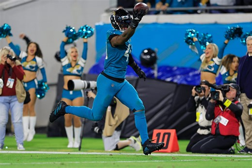 Jaguars clinch AFC South Division title after win over Titans