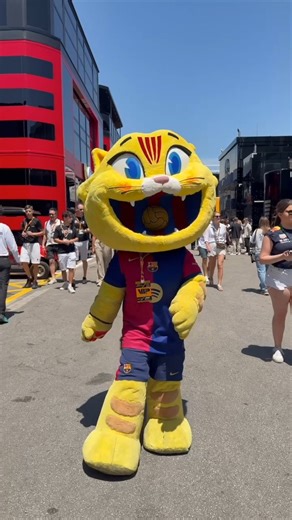 😺🏁CAT hit the Circuit de Barcelona, bringing that Barça energy to the heart of the F1 Grand Prix! | FC Barcelona