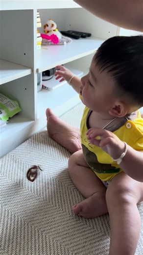 リオくんはクスリシロップを美味しそうに飲んでいます #タイ #baby #赤ちゃん #パタヤ #cutebaby #子育て #cute #バンコク #成長記録 #赤ちゃんのいる生活