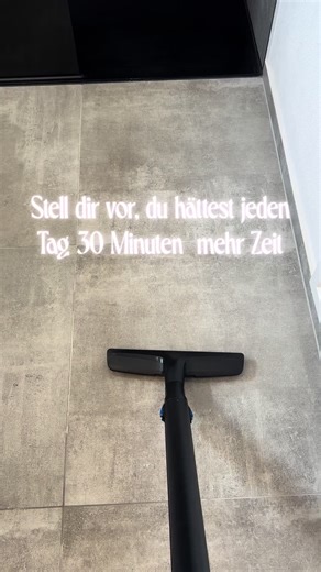 Stell dir vor, du hättest jeden Tag 30 Minuten mehr Zeit. 30 Minuten. Nur für dich. Oder für sie. 🤍 Ein Kaffee in Ruhe. Ein Spaziergang. Ein Spiel mehr. Ein „Ich höre dir wirklich zu“. 30 Minuten am Tag sind 182 Stunden im Jahr. Was würdest du damit machen? ✨ Schreib’s in die Kommentare. 👇 Werbung] ALLTAG HYLA HAUSHALT PUTZEN #hyla #luftreinigung #putzen #hausstaub #alltag