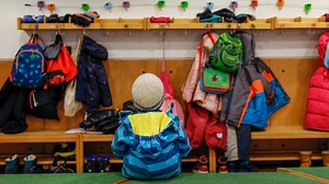 5K views · 15 reactions | NEWSFLASH  Das war heute wichtig in der Region Osnabrück: Die gute Seele des Osnabrücker Weihnachtsmarktes ist gestorben – noz.de/artikel/2055145/ Corona in Fleischbetrieben: Ein Subunternehmer in zwei Problembetrieben – noz.de/artikel/2055247/ Vier Medizin-Gesellschaften fordern uneingeschränkte Öffnung von Kitas und Schulen - noz.de/artikel/2055270/ | noz.de | Facebook