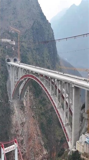 Zangjiajie Railway Bridge: World’s Longest Concrete Arch Railway Bridge | #shorts