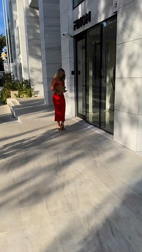 Lizzie Grey on Reels