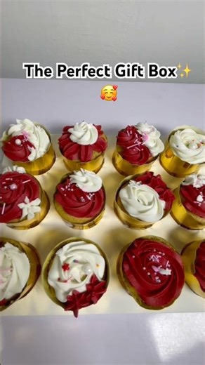 Decorating 12 Cupcakes & Packaging in a Transparent Box✨