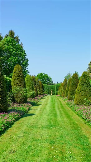 “Ah, Sovereign Lord, you have made the heavens and the earth by your great power and outstretched arm. Nothing is too hard for you.” — Jeremiah 32:17 Jeremiah spoke these words during a time of national crisis, when Jerusalem faced destruction and the future seemed uncertain. Yet, in the midst of fear and loss, he anchored his faith not in circumstances but in the character of God. By acknowledging God as Creator of heaven and earth, Jeremiah affirmed that the same power that formed the universe