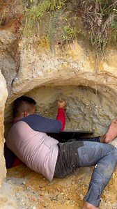 34 reactions | Gold digger finds gold nugget worth $15,000 #golddigger #finds #goldnugget | Nepri Andries | Facebook