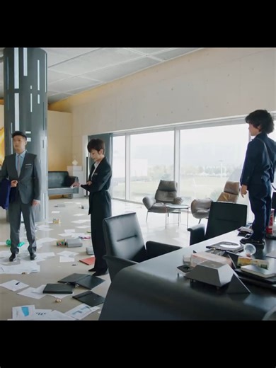 5.8K views · 46 reactions | The cute kid made a scene in the CEO's office, and only wanted the CEO dad to accompany him 萌娃大闹总裁办公室，只想要总裁爸爸陪他 Drama： Unforgettable Love Welcome to my channel! #贺先生的恋恋不忘 #UnforgettableLove | 西瓜剧场 | Facebook