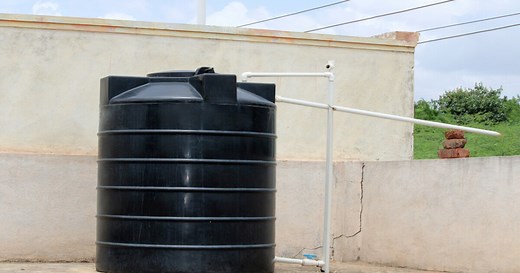 El trucazo para limpiar el tinaco sin vaciarlo, ¡fácil, rápido y sin meterte!