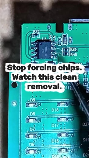 How to remove smd IC cleanly 🔥 #electronics #smdrepair #pcbfix #techrepair #howtorepair