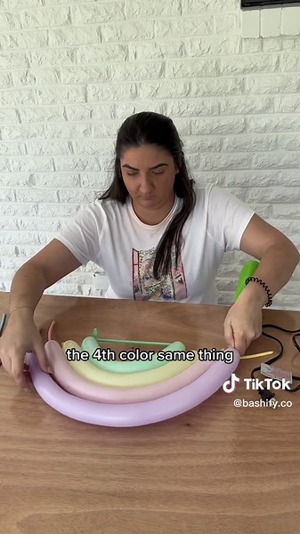 How to Make a Balloon Rainbow: Rainbow Balloon Garland Kit Tutorial