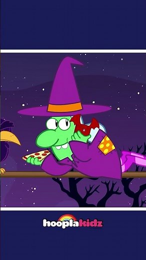 Crazy Skeletons Eating A Pizza on Spooky Night #shorts #halloween
