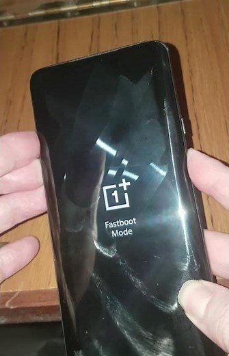 OnePlus 7 Pro ,stuck on fastboot logo screen.