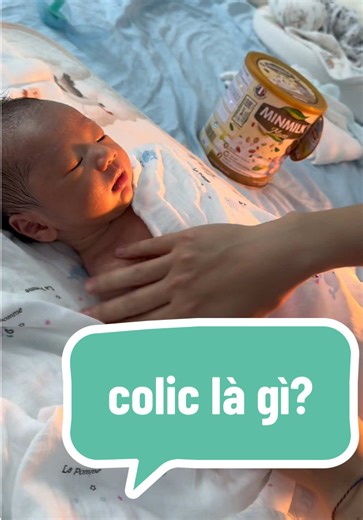 Infant colic là gì? 👉 Bé khóc nhiều, khó dỗ dù không đói, không ướt tã, không bệnh. Dấu hiệu: \t•\tKhóc >3 giờ/ngày, hay vào chiều tối \t•\tCo chân, gồng người, mặt đỏ \t•\tBụng căng, xì hơi nhiều Thời điểm: \t•\tTừ 2–3 tuần tuổi → hết dần khi 3–4 tháng Cách xử lý: \t•\tVỗ ợ hơi kỹ \t•\tMassage bụng \t•\tBế vác/ôm máy bay \t•\tGiữ môi trường yên tĩnh Đi khám khi: \t•\tBỏ bú, sốt, nôn nhiều, đi ngoài bất thường 👉 Không nguy hiểm, sẽ tự hết theo thời gian. #tiktok #nuoicondungcach #embedethuong 