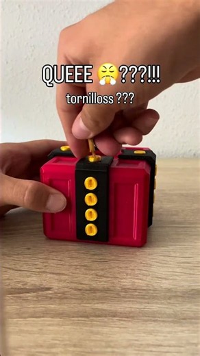 Se olvida mi cumpleaños y encima me regala esto... 😤🤬
