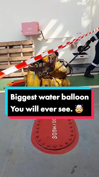 Crane load test using waterbag #engineering #shipbuilding #construction #mechanical #science #experiment #repair #joblife #education