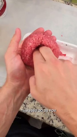 Bagel cheeseburger cooking challenge
